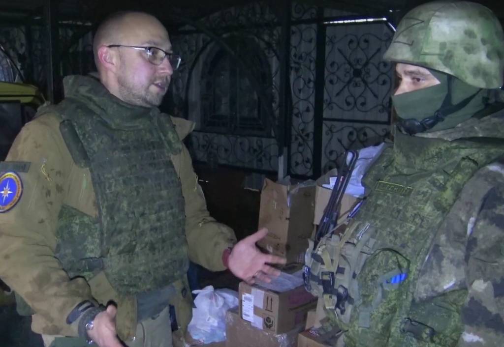 Новосибирские общественники доставили на Донбасс 2 автомобиля и квадрокоптер