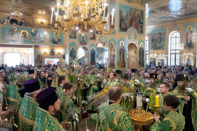 В Новосибирске в пасхальную ночь запустят дополнительный транспорт в отдаленные районы