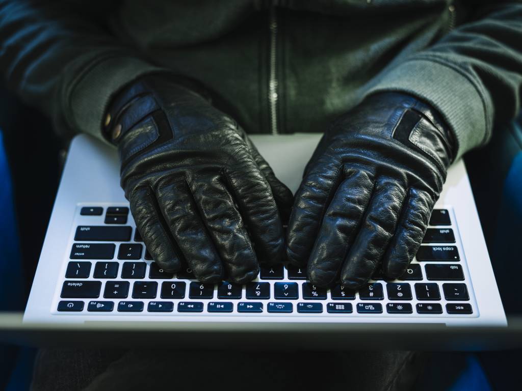 Мошенники приглашают новосибирцев на диспансеризацию