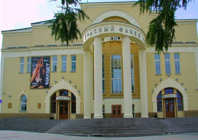 В Новосибирске закрыли театральное кафе в «Красном факеле»