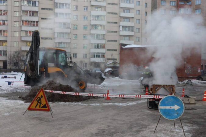 Депутаты  Заксобрания адресно помогают пострадавшим от коммунальной аварии в лево-бережье Новосибирска