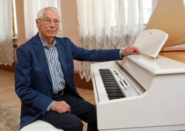В Новосибирск приедет легендарный композитор Александр Зацепин