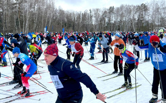 В Новосибирске в «Лыжне России» поучаствовали 6000 человек