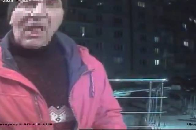 «Страшно ходить по улице»: жителей Кировского района Новосибирска пугает мужчина с ножом