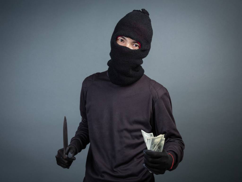 Строитель из Кемерова ограбил своего начальника