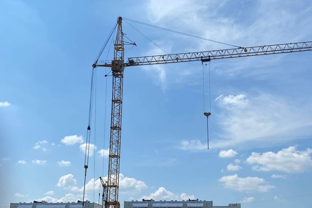 Объем ввода жилья в Новосибирске упал в два раза