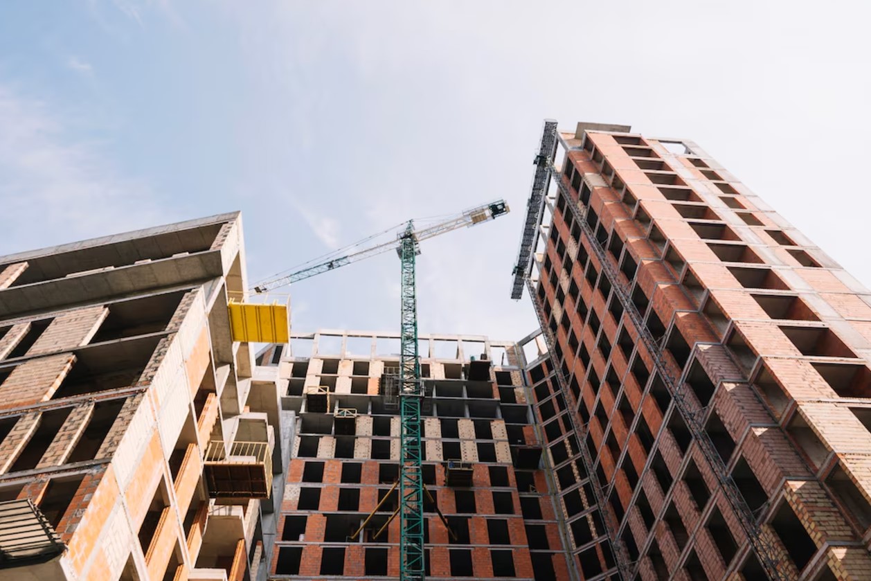 В Новосибирске автоцентр Toyota на Фрунзе перестроят в небоскреб