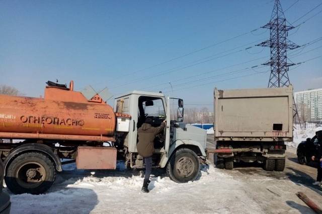 В Новосибирске мэрия пресекла незаконную торговлю бензином