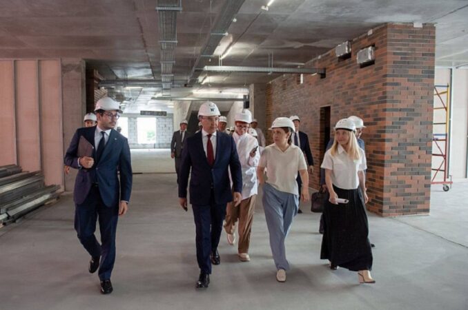 В Новосибирск с рабочим визитом приехал министр науки РФ Валерий Фальков