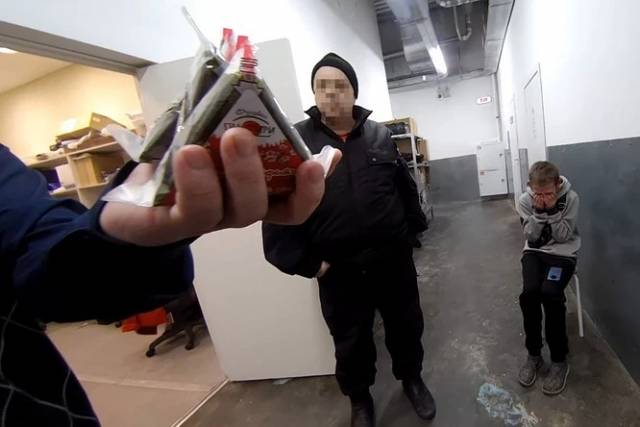 В Новосибирске 13-летнего мальчика передали в полицию за кражу японского онигири