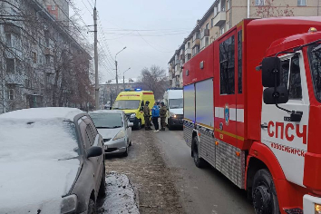 Двухкомнатная квартира загорелась на Народной в Новосибирске