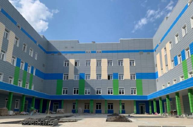 На финишную прямую вышло строительство крупнейшей поликлиники в Новосибирской области по нацпроекту