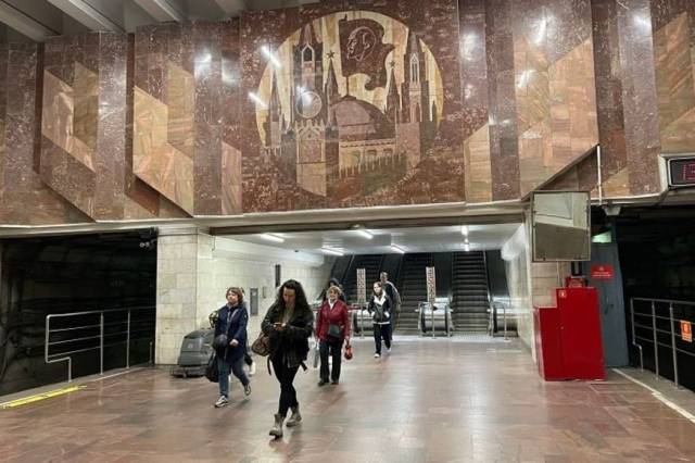 В Новосибирске назвали время работы вестибюлей метро в новогоднюю ночь