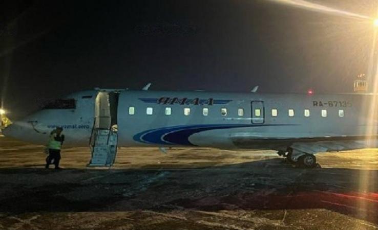 В Толмачево экстренно приземлился самолет из Горно-Алтайска до Салехарда