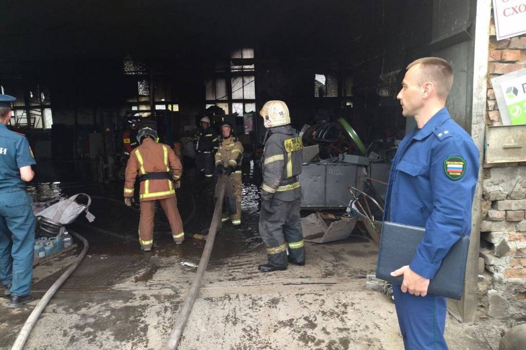 В Новосибирской области работник погиб при пожаре на предприятии