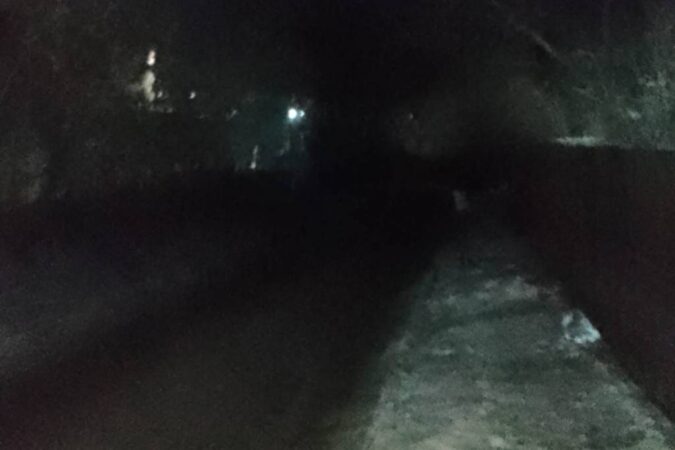 Новосибирцы год не могут добиться подключения уличного освещения