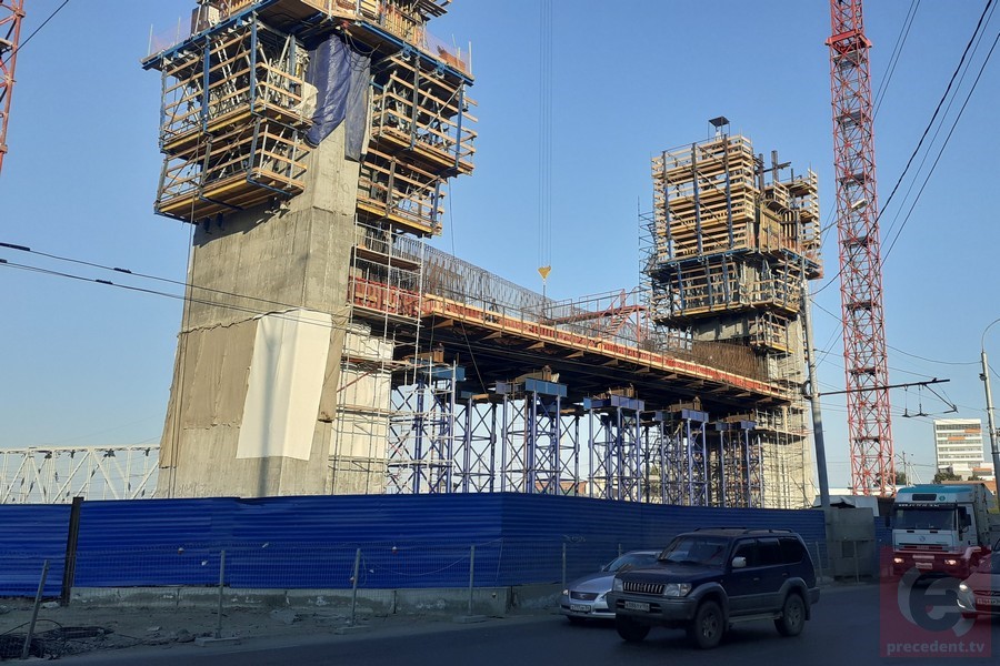 В Новосибирске из-за строительства четвертого моста через Обь изменилась схема движения на Площади Труда