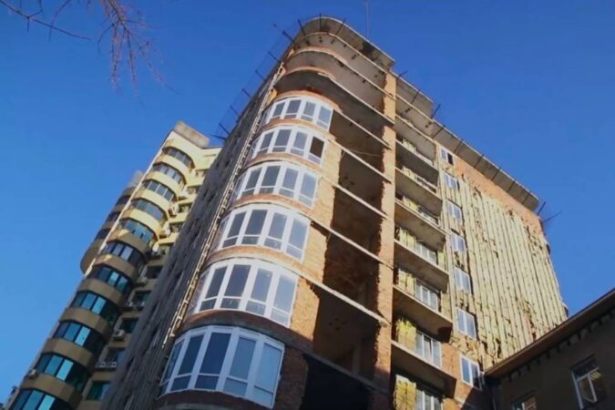 В центре Новосибирска будет снесен 20-летний долгострой