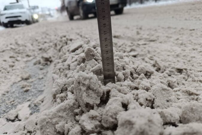 В Новосибирске прокуратура проверяет уборку снега на дорогах