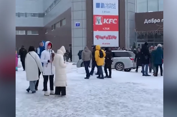 В Новосибирске из-за пожарной сигнализации вывели всех людей из «Сан Сити»