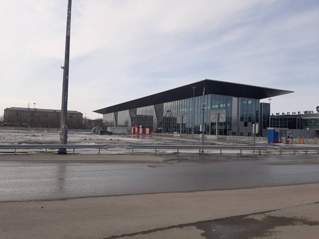 Под Новосибирском снесут 5-этажную гостиницу аэропорта Толмачево