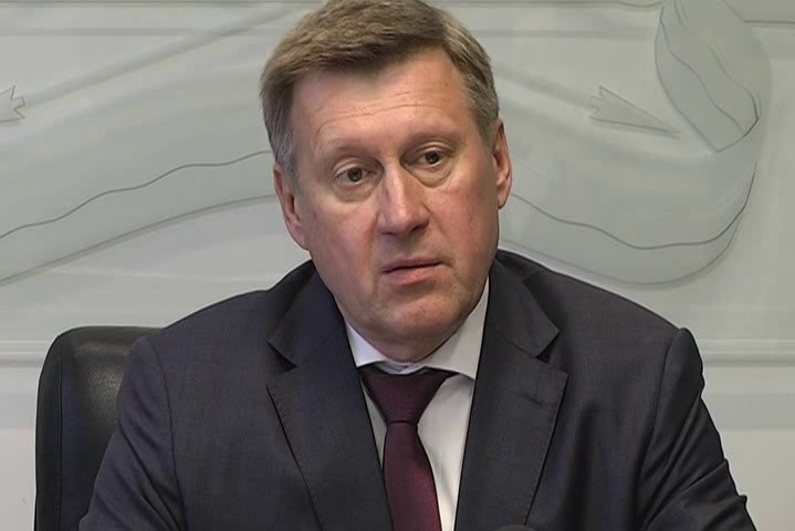 Мэр Новосибирска Анатолий Локоть отчитал начальника департамента за пыльную бурю в городе