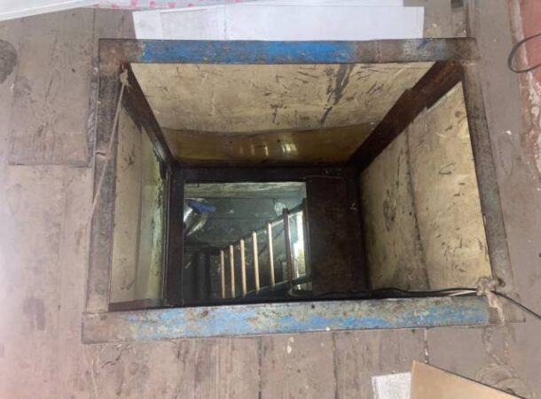 В Новосибирске муж с женой задохнулись при просушке погреба