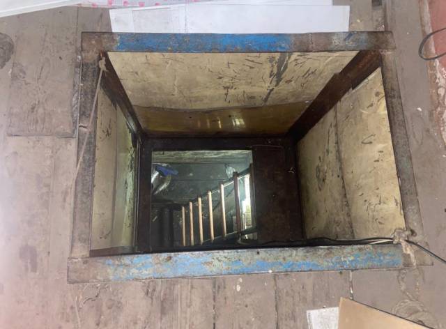 В Новосибирске муж с женой задохнулись при просушке погреба