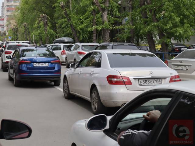 В мэрии Новосибирска назвали главные причины пробок в городе