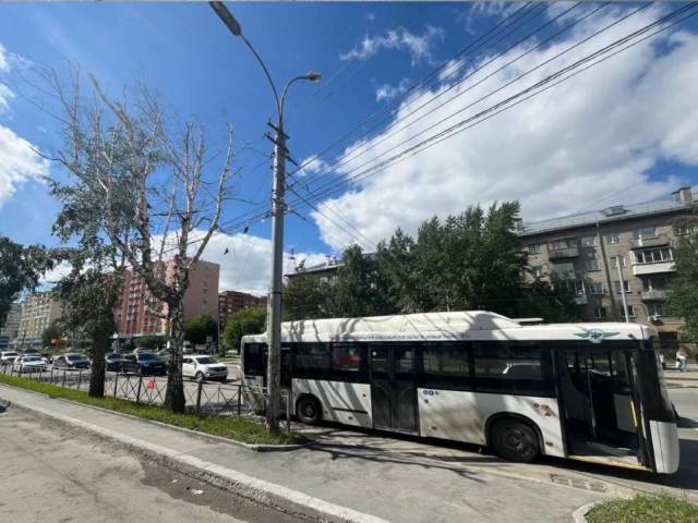 В Новосибирске девочка-подросток получила травму