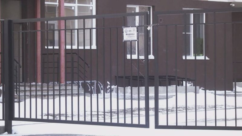 Новоселы ЖК «На Петухова» в Новосибирске возмутились качеством жилья