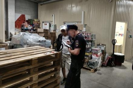 В Новосибирске 50-летнего мужчину поймали на краже ингредиентов для окрошки