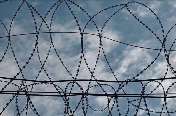 В Новосибирске суд оставил в СИЗО предполагаемого поджигателя военкомата