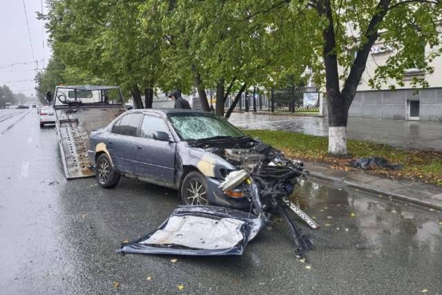 Столкновение двух автомобилей в Новосибирске погубило пешехода   