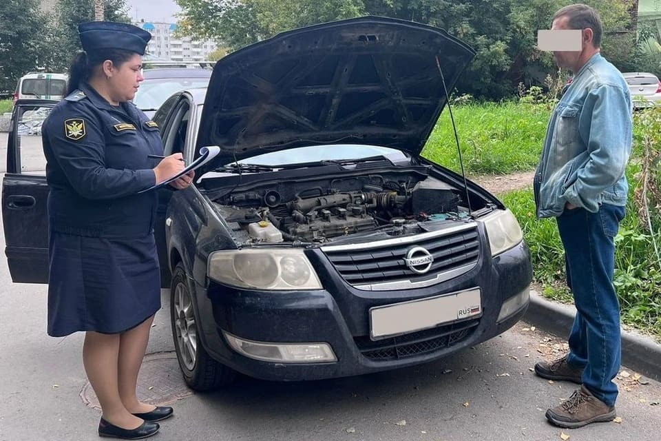 В Новосибирске автомобиль должника по алиментам арестовали из-за крупного долга