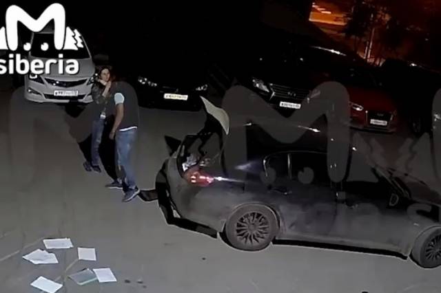 В центре Новосибирска мужчина устроил стрельбу из автомата