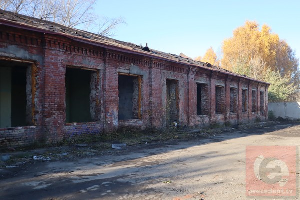 В Новосибирске приостановили реновацию военного городка