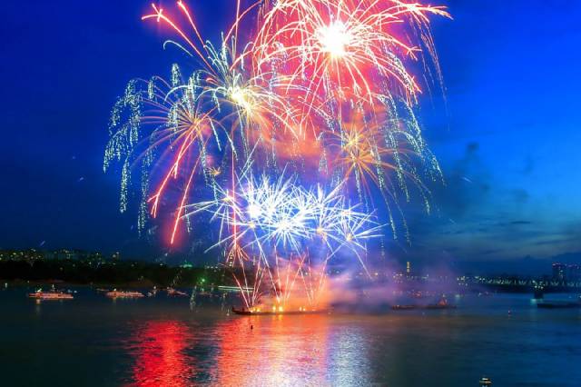 Что за праздник отмечают в России 12 июня