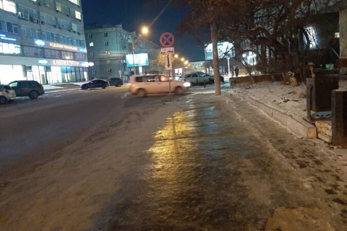 В Новосибирске серьезно увеличилось количество травм из-за гололеда