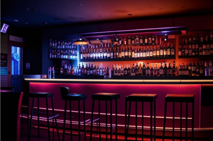 В Новосибирске «Элтон бар» оштрафовали за пропаганду ЛГБТ*