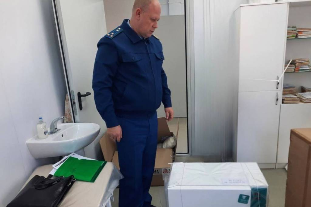 В ФАП под Новосибирском поставили медоборудование