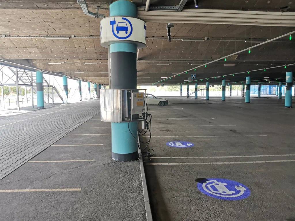 Новосибирская область заняла 8 место по числу электромобилей и зарядных станций к ним