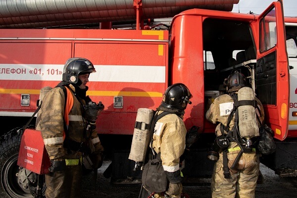 В Новосибирске на Красном проспекте сгорел магазин косметики SuperMag