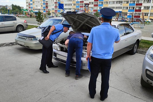В Новосибирске мужчина лишился иномарки за неуплату штрафа ГИБДД