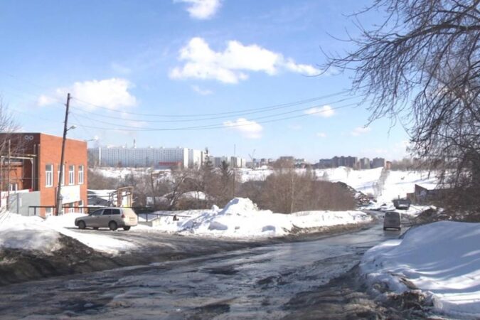 Новосибирцы жалуются на грузовики со снегом