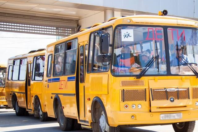 В Новосибирской области сотни детей не попали в школы из-за сильной метели