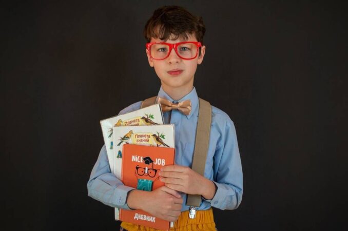 Выплаты на школьников к новому учебному году 2023-2024