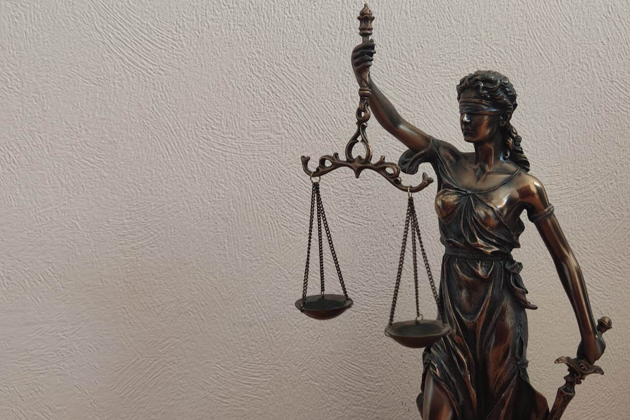 Сбившему в Искитиме мать с дочками водителю ужесточили наказание