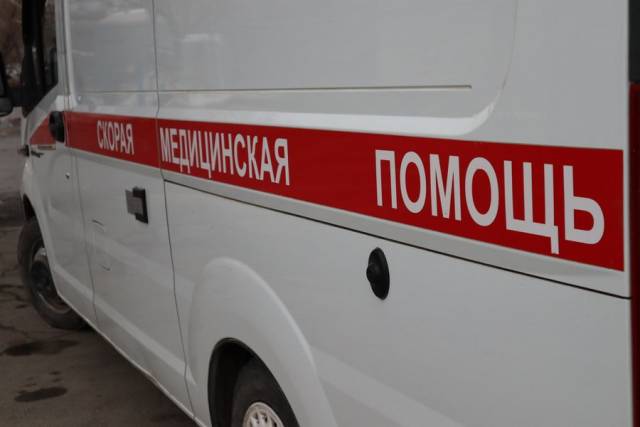 В Новосибирске умерла 70-летняя пенсионерка после падения на скользком тротуаре