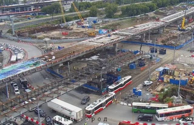 В Новосибирске группа «ВИС» выставит регулировщиков на площади Труда